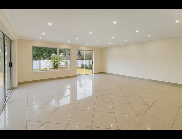 5 BEDROOM HOUSE FOR SALE IN MORELETAPARK